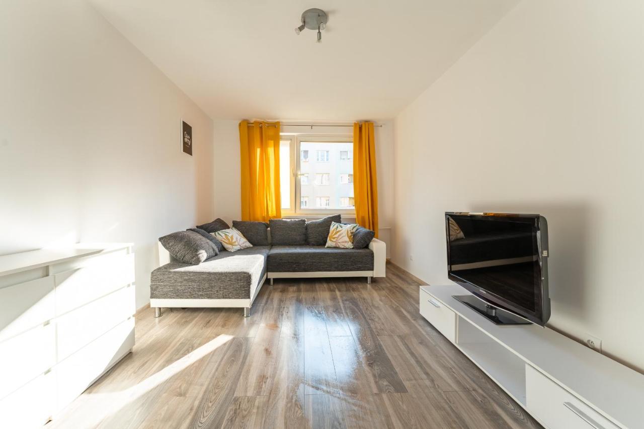 Tanie Spanie Skowronek - Pet Friendly - Przytulny 4 Osobowy - Space Apart Jelenia Góra Buitenkant foto
